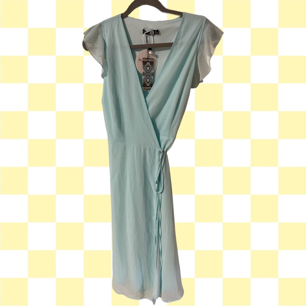 A Boohoo dress in size 4 NWT - Picture 2 of 8